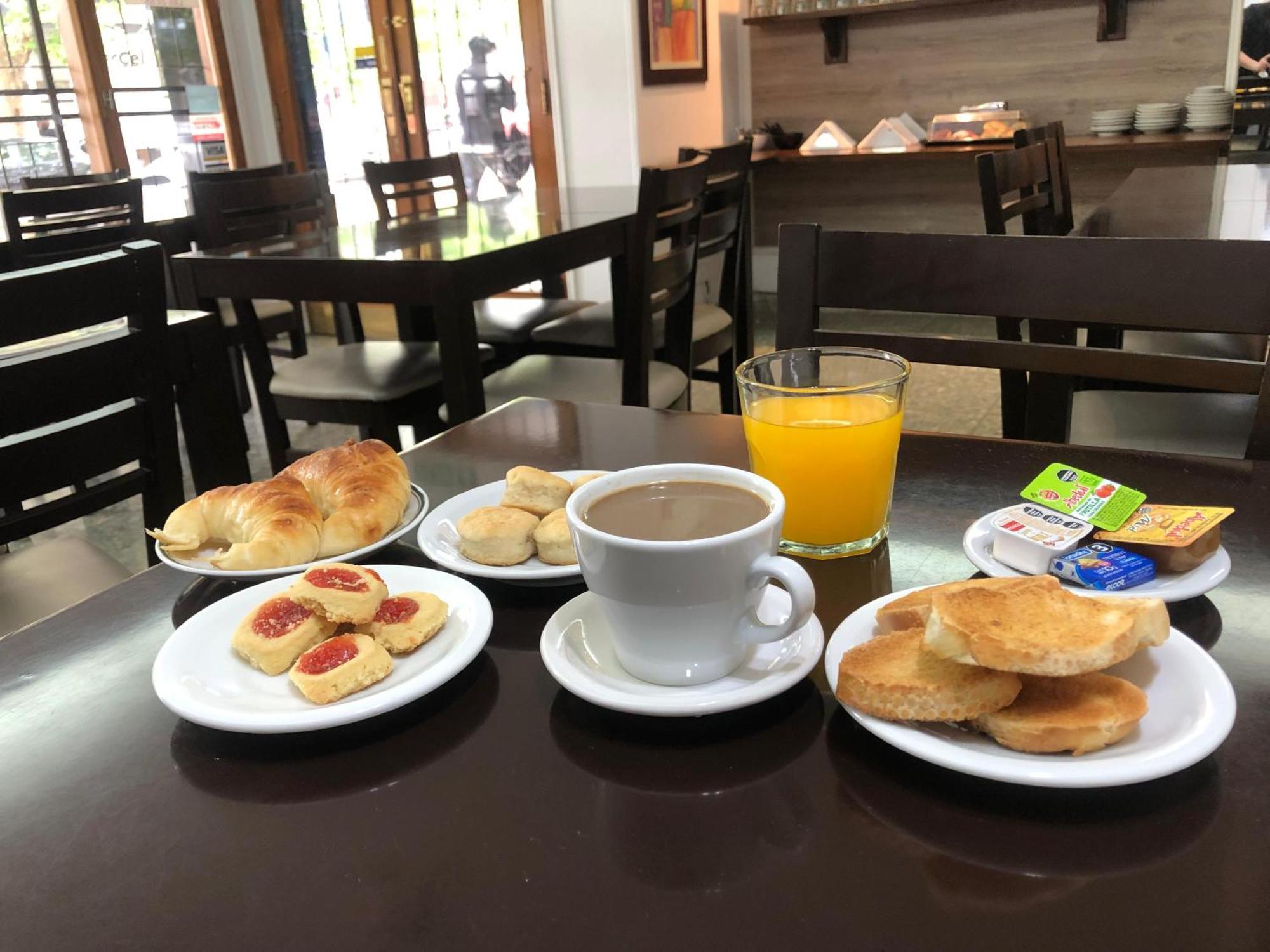 Hotel Tirol Mar del Plata Zewnętrze zdjęcie
